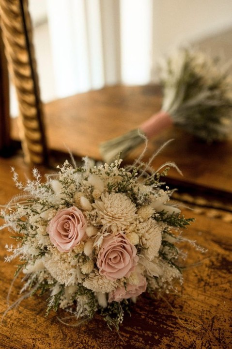Bukiet ślubny , bukiet Panny Młodej , wieczny bukiet ślubny, , wieczne róże, bukiet z suszonych kwiatów, bukiet ślubny ophelia