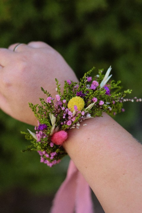 Korsarz na rękę dla druhny z suszonych kwiatów i stabilizowanych roślin FIORE