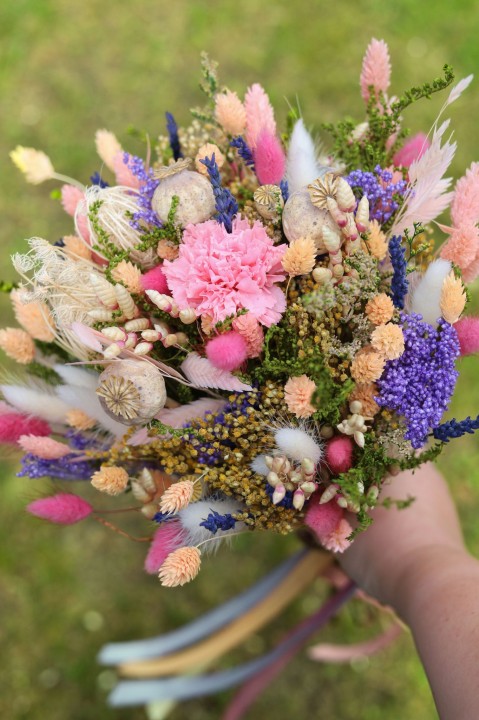 Kolorowy Rustykalny Bukiet Ślubny z Suszonych Kwiatów ze Stabilizowanym Goździkiem ZOJA, wieczny bukiet ślubny, bukiet z suszonych kwiatów