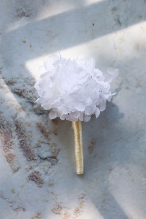 Butonierka dla Pana Młodego, Butonierka Ślubna z stabilizowanej białej HORTENSJI