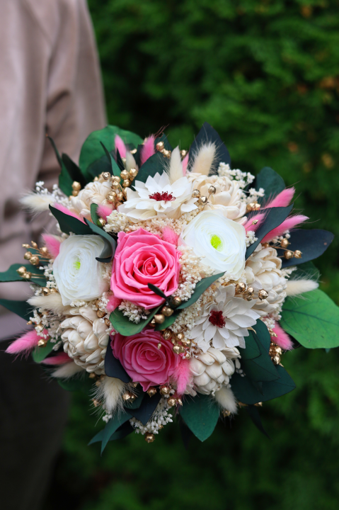 Okrągły Bukiet Ślubny z wiecznych róż i suszonych kwiatów - różowe róże, dalie i jaskry SWEET BLOOM