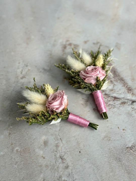 Butonierka ślubna , butonierka dla Pana Młodego , butonierka z suszonych kwiatów , wieczne róże