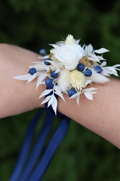 Korsarz na rękę, korsarz dla druhny, ślubne ozdoby, suszone kwiaty, wieczne róże