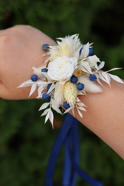 Korsarz na rękę, korsarz dla druhny, ślubne ozdoby, suszone kwiaty, wieczne róże